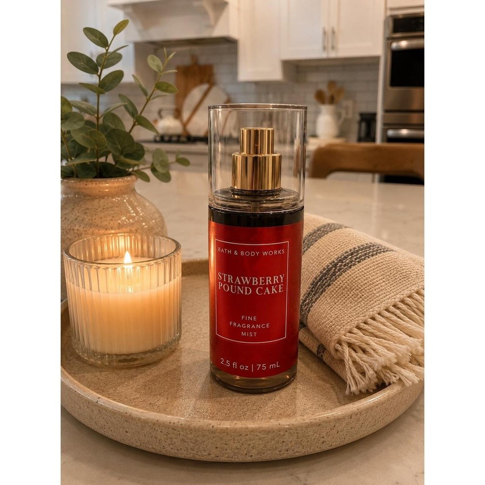 Bath & Body Works Strawberry Pound Cake Fine Fragrance Mist Travel Size 2.5 oz